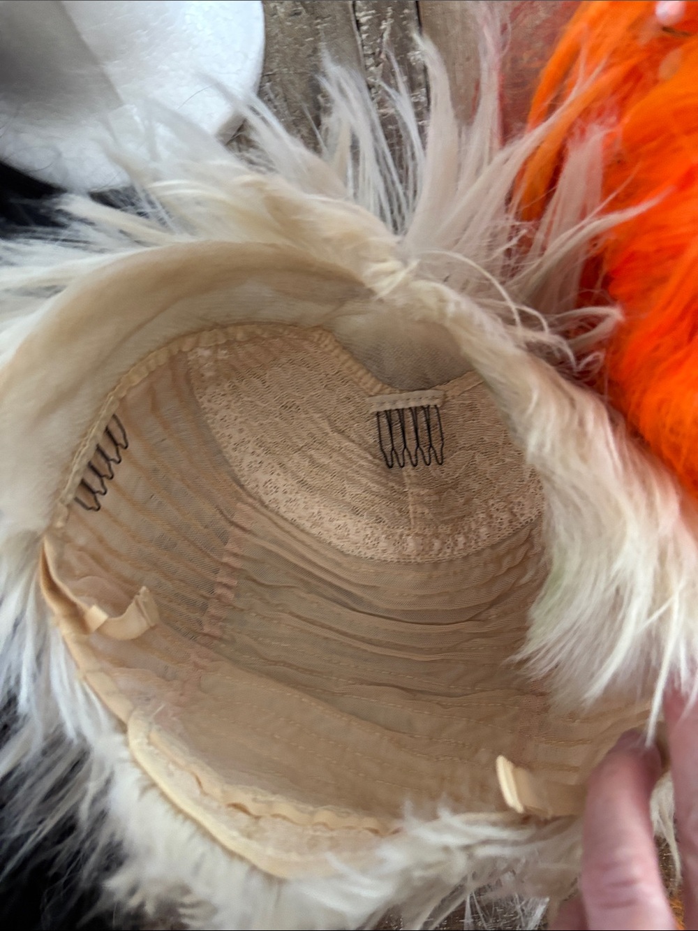 4 Wigs - Picture 4 of 13